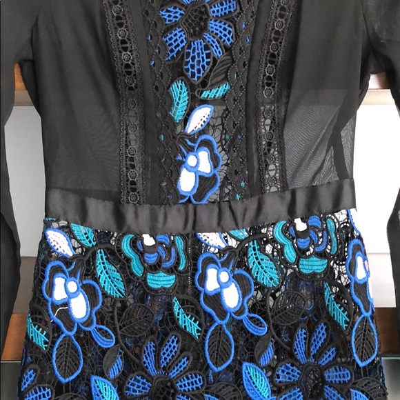 Dress - Picture 2 of 8